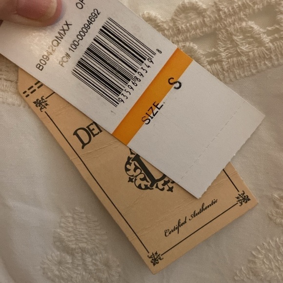 NWT Democracy rayon blouse in size S, gorgeous and detailed - Picture 8 of 10